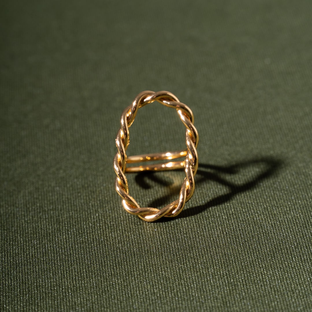 Anillo Ovalo Lazos Dorado