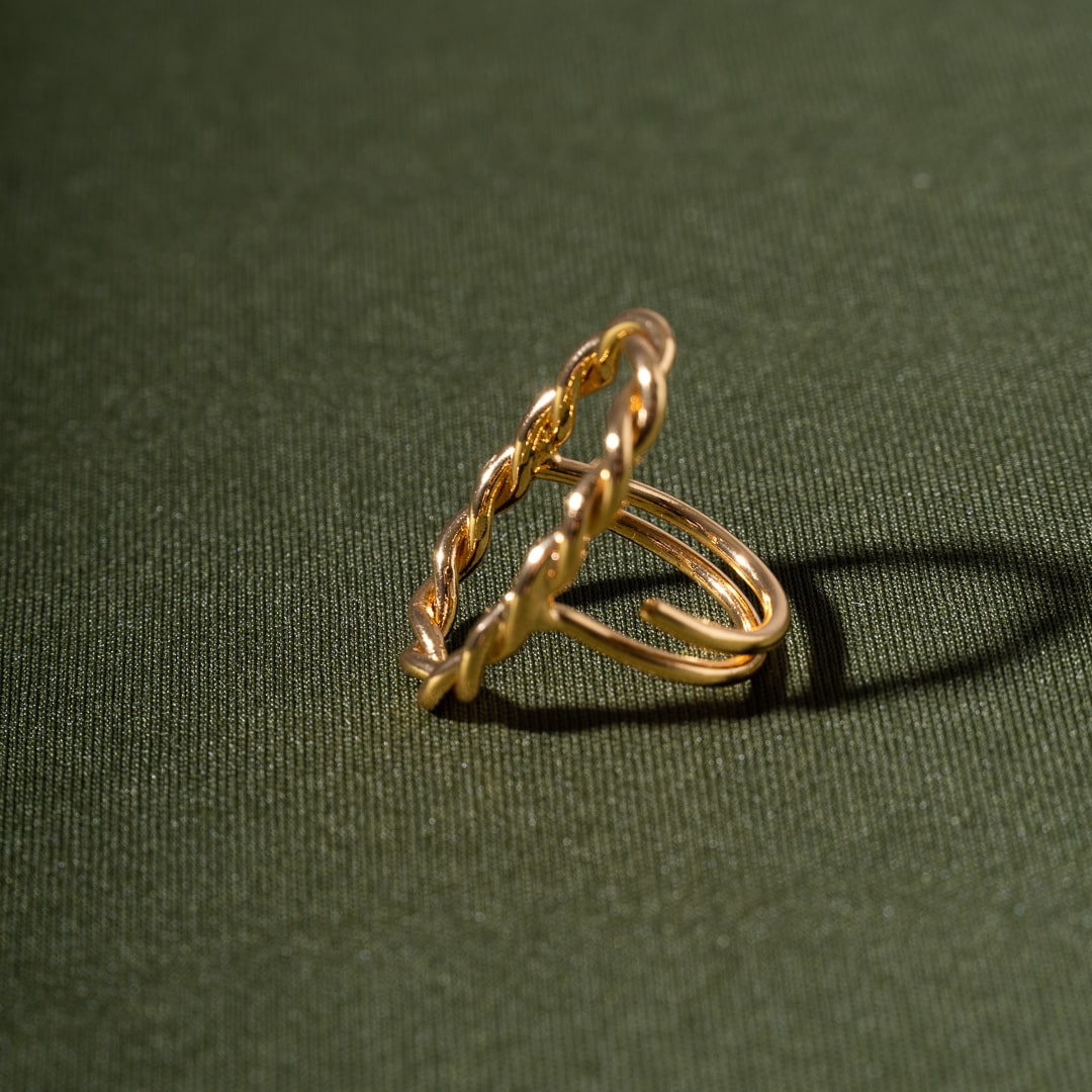 Anillo Ovalo Lazos Dorado