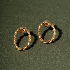 Aretes Ovalo Lazos Dorado