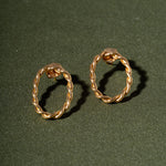 Aretes Ovalo Lazos Dorado